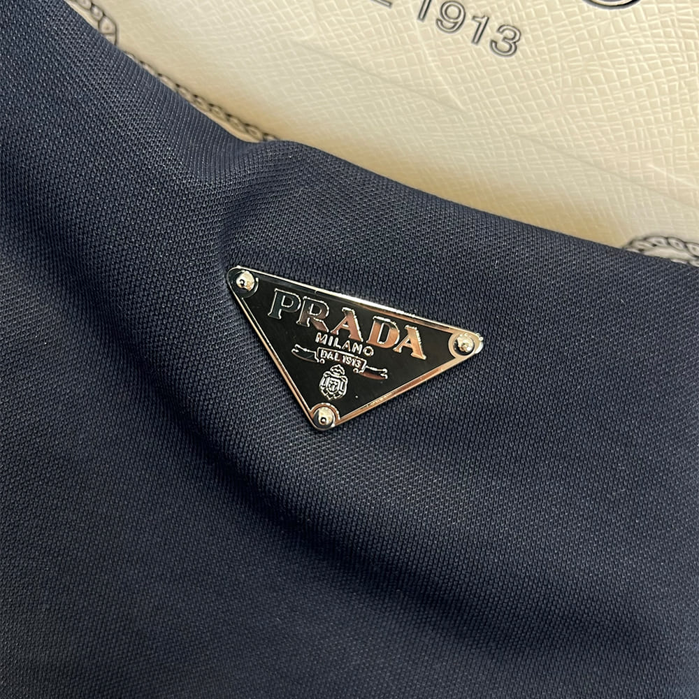 Pra*a UNISEX SHIRT(size:M|L|XL|XXL|XXXL)