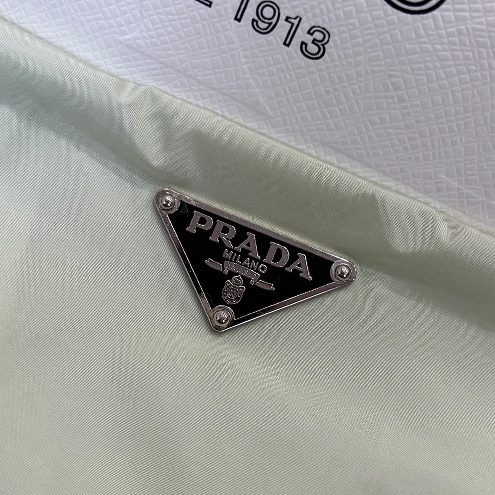 Pra*a UNISEX SHIRT(size:S|M|L|XL)