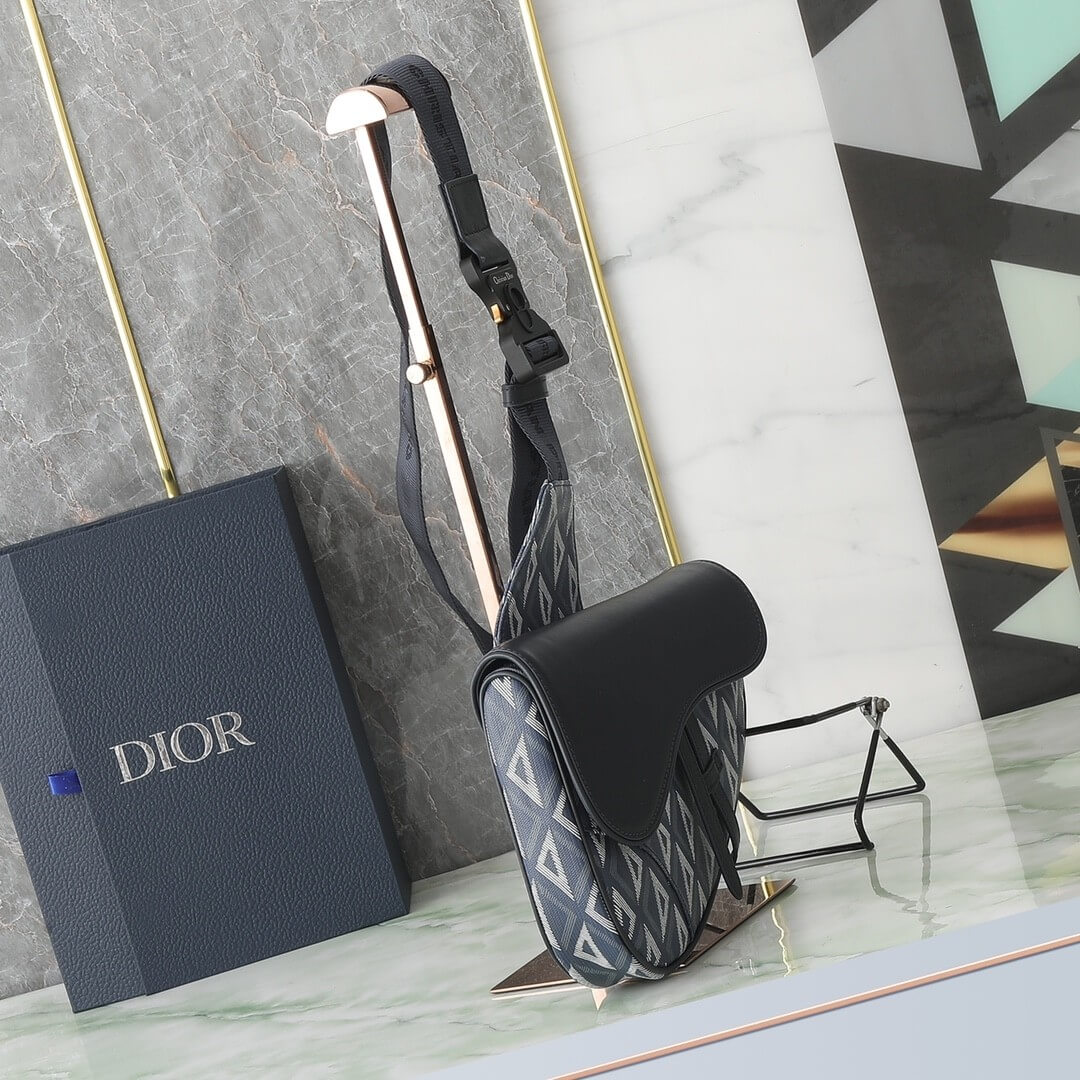 D10r Saddle Bag with Strap